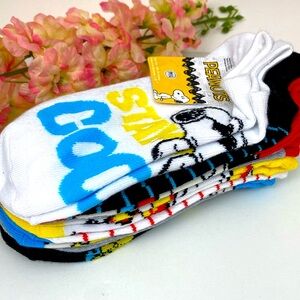 Peanuts socks 9 pairs Snoopy Lucy Charlie Brown Woodstock ankle socks NWT!